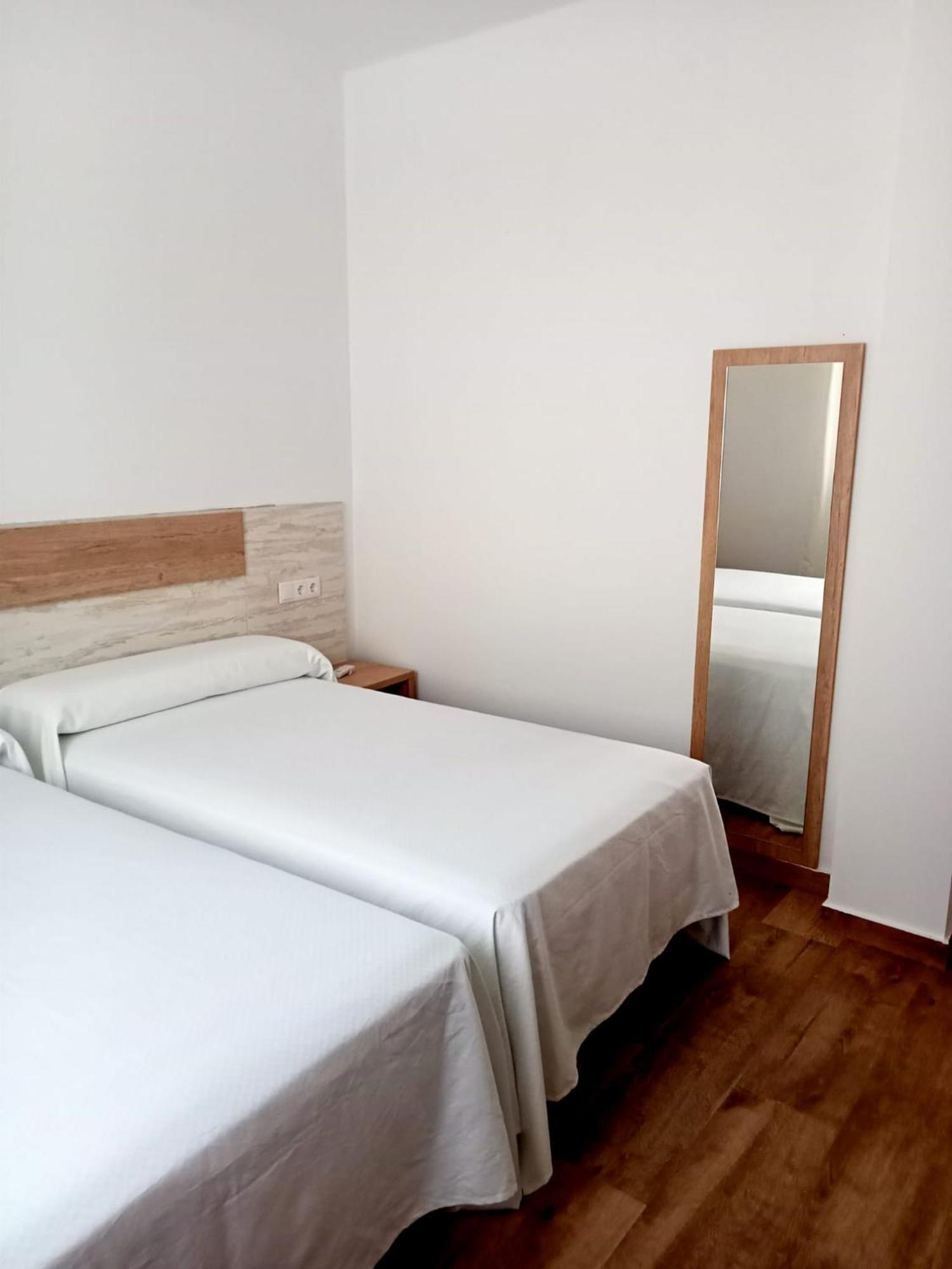 Apartamentos El Arenal Acebo Room photo